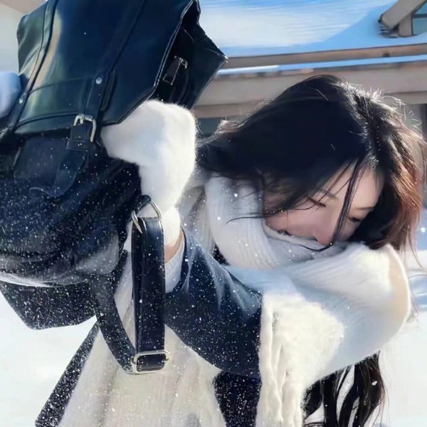 向月亮祈祷的小丑
